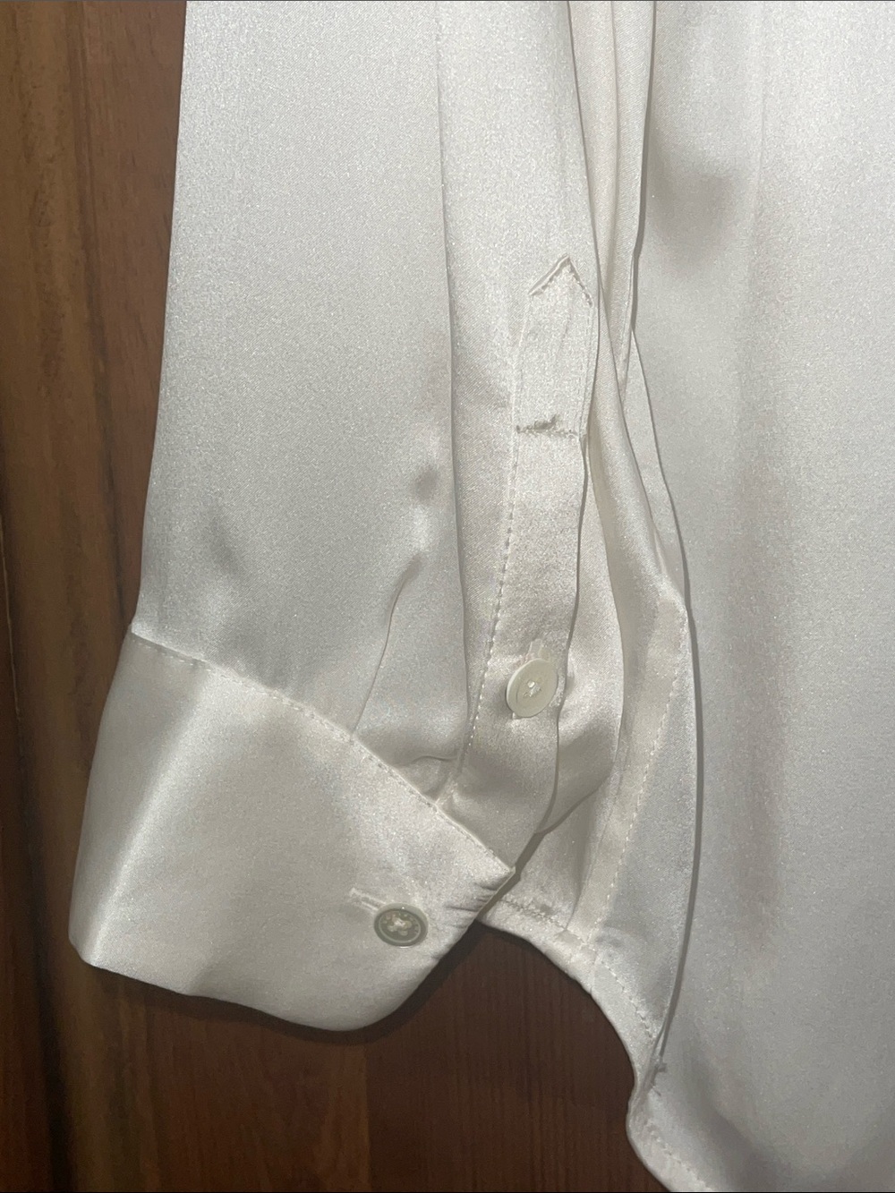 Equipment Ivory Smooth 💯 Silk Button down Blouse Sz. XL - Picture 8 of 12